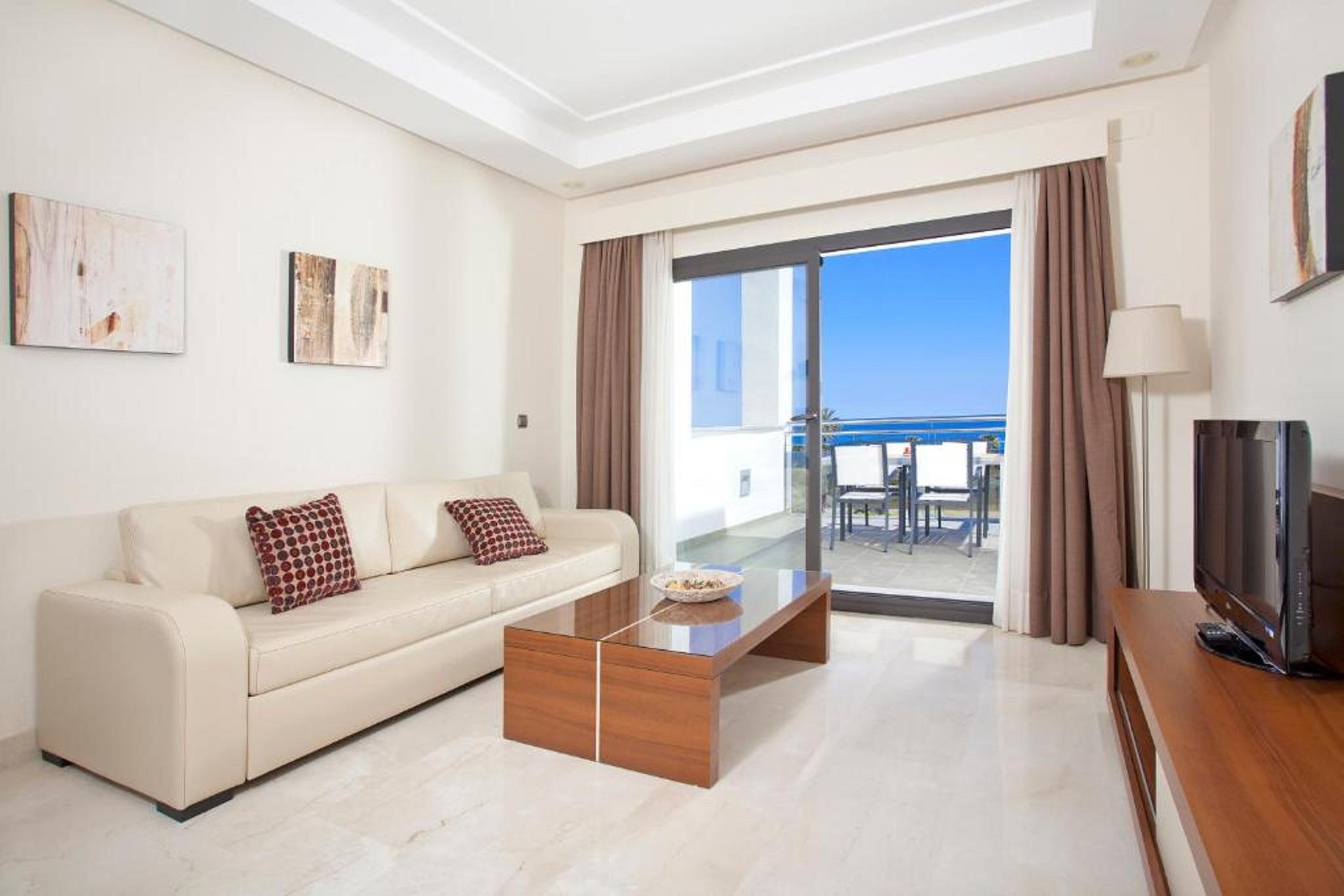 & Hotel Estepona